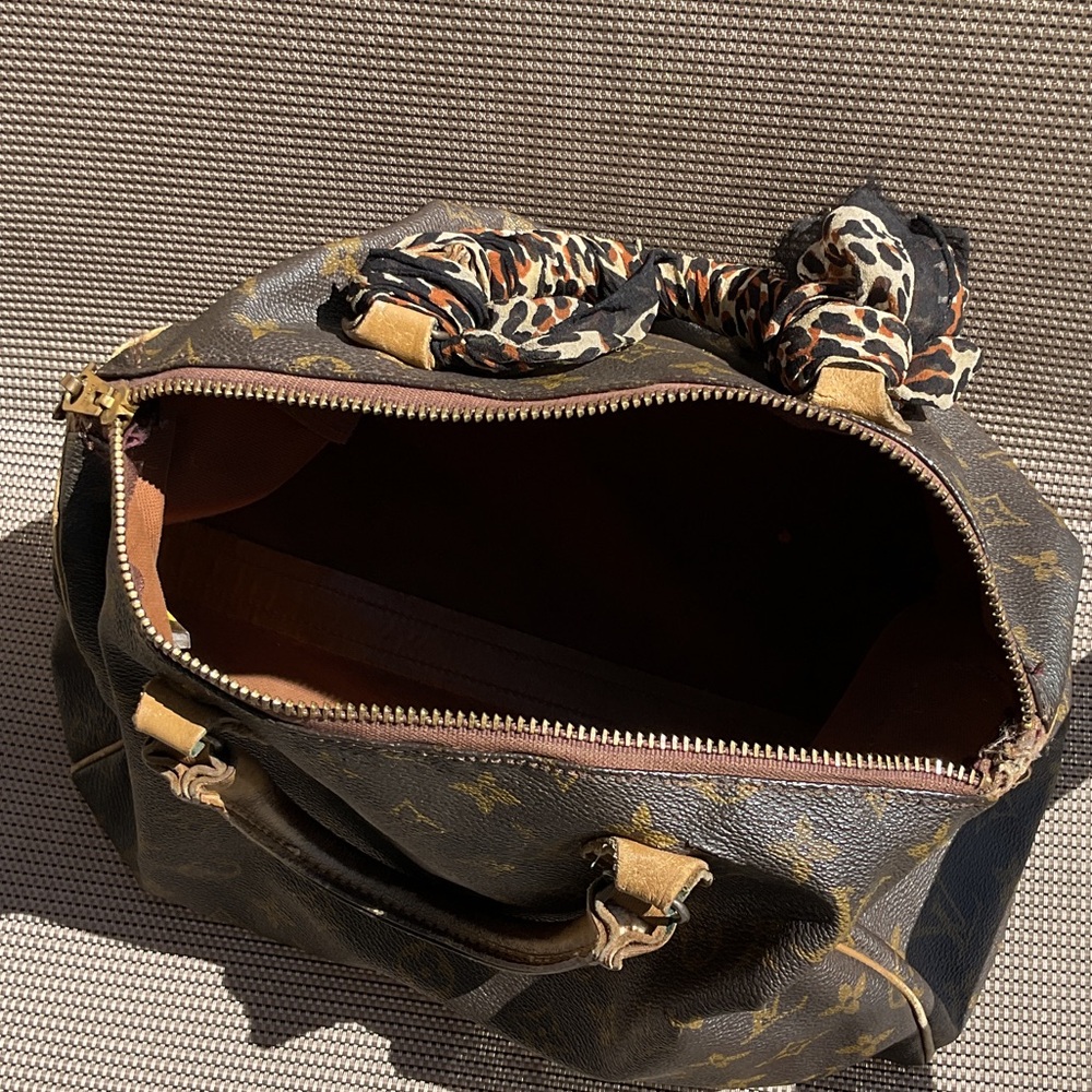 Louis Vuitton classic vintage speedy 30 with Leopard Accent - Picture 9 of 10